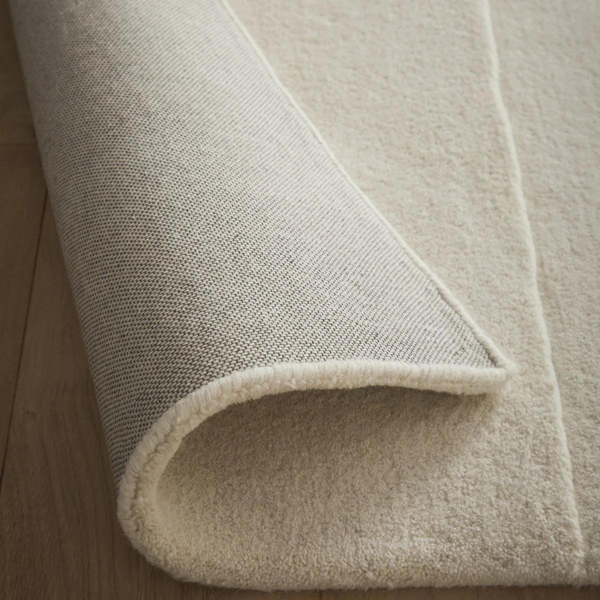 Sculptured Rock Cream